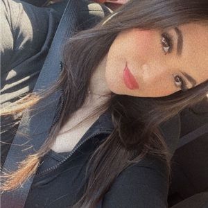 Meet your Posher, Paulina